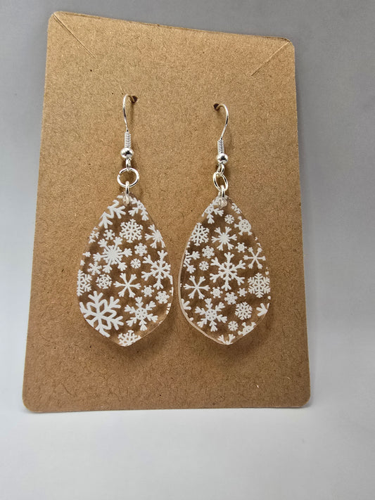 Snowflake Teardrop Earrings – Elegant Winter-Inspired Jewelry